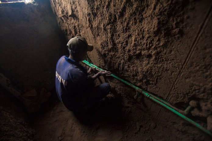Pipe-laying work in Nairobi (file photo)